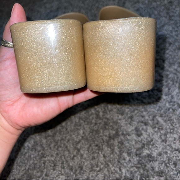 STEVE MADDEN Gold Metallic Slip-on Sandal Heels Sz8M - Picture 5 of 7